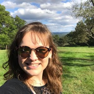 Meet your Posher, Abbey